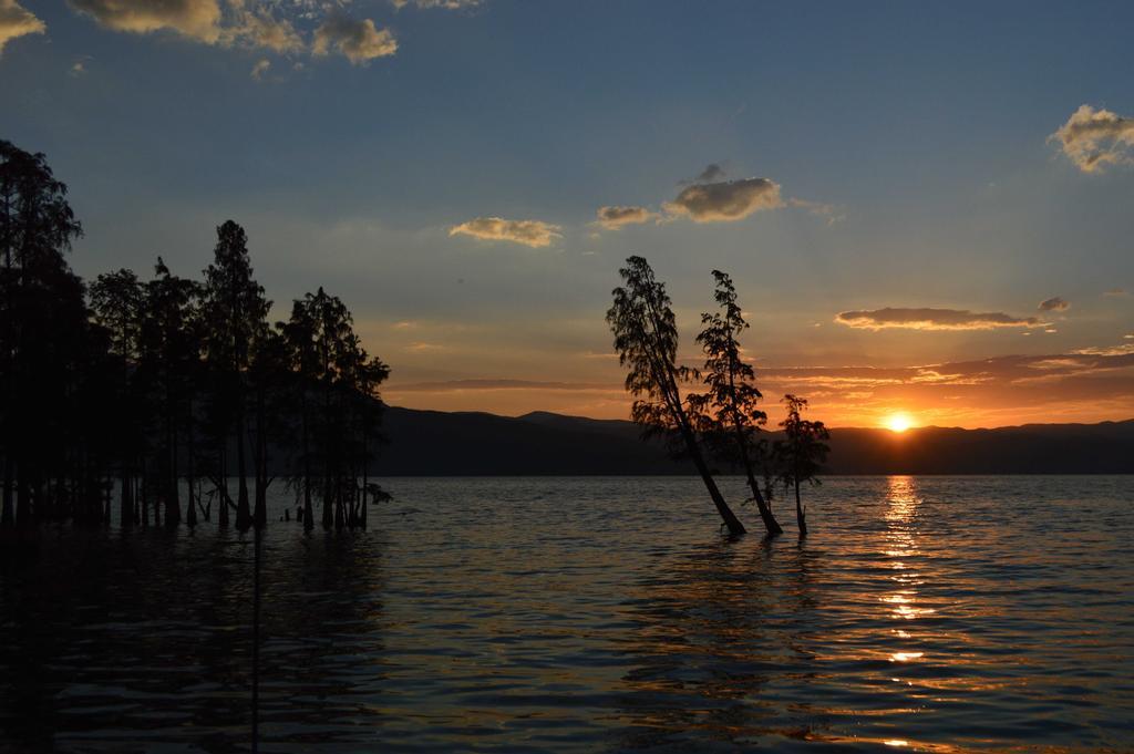 Einn Inn Ta-li Pokoj fotografie